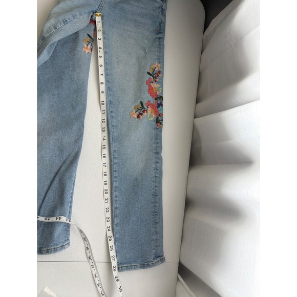 Pilcro and the Letterpress Embroidered Floral Jeans Distressed Denim Size 26 - Picture 9 of 10